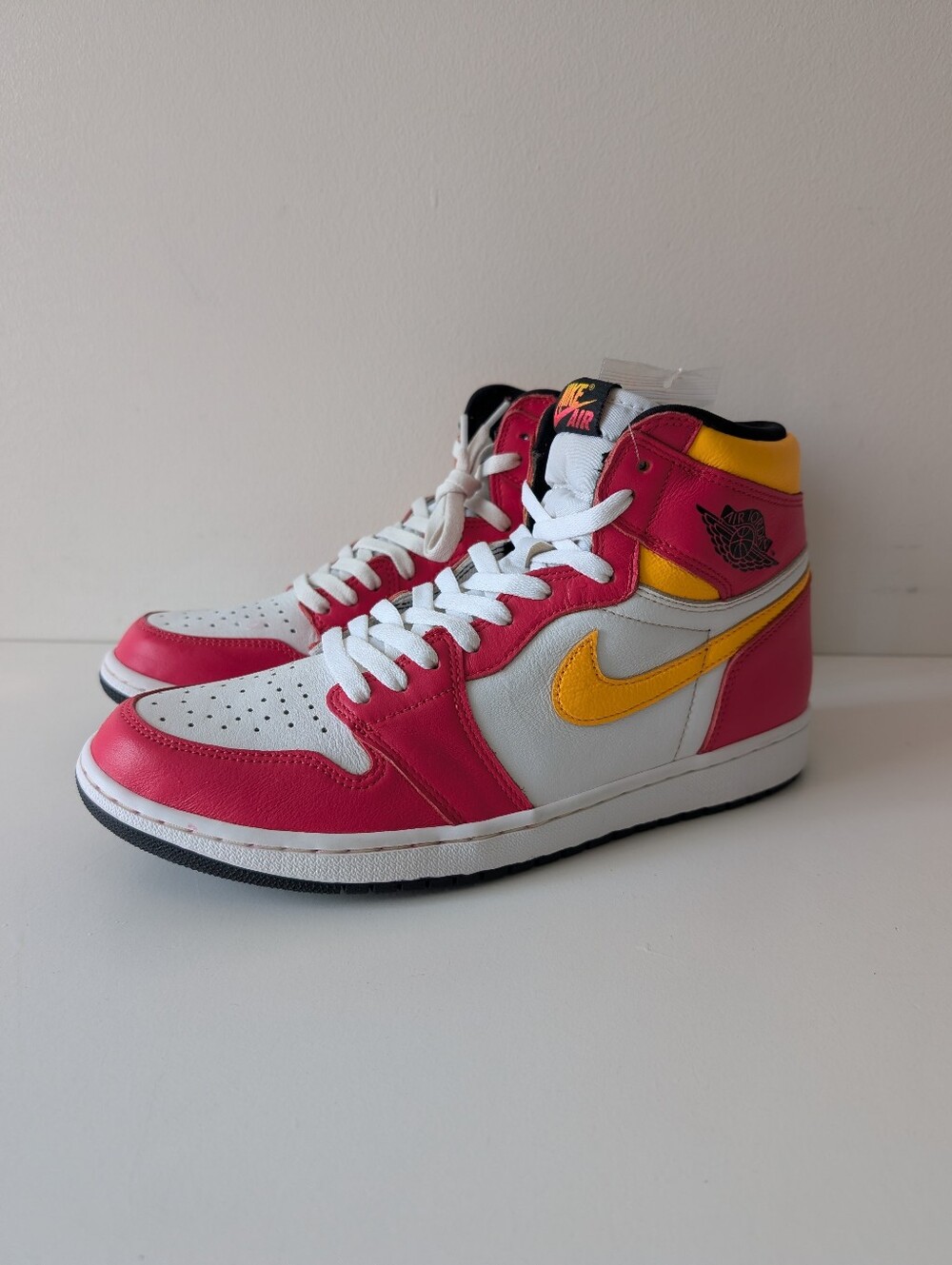 Nike Air Jordan 1 Retro High OG Light Fusion Red 2021 Size 11